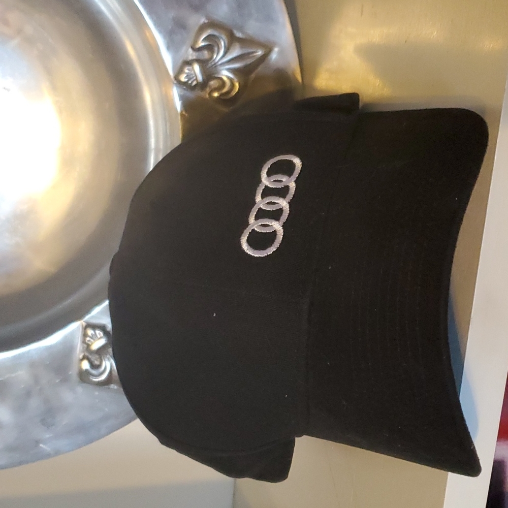 Audi black baseball cap